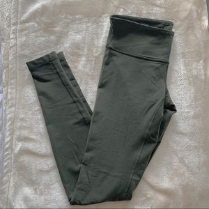Dark green Lululemon leggings
